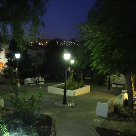 Bonita Casa En Urbanizacion Privada Muy Cerca Del Mar Y De Alicante Gran Alacant
